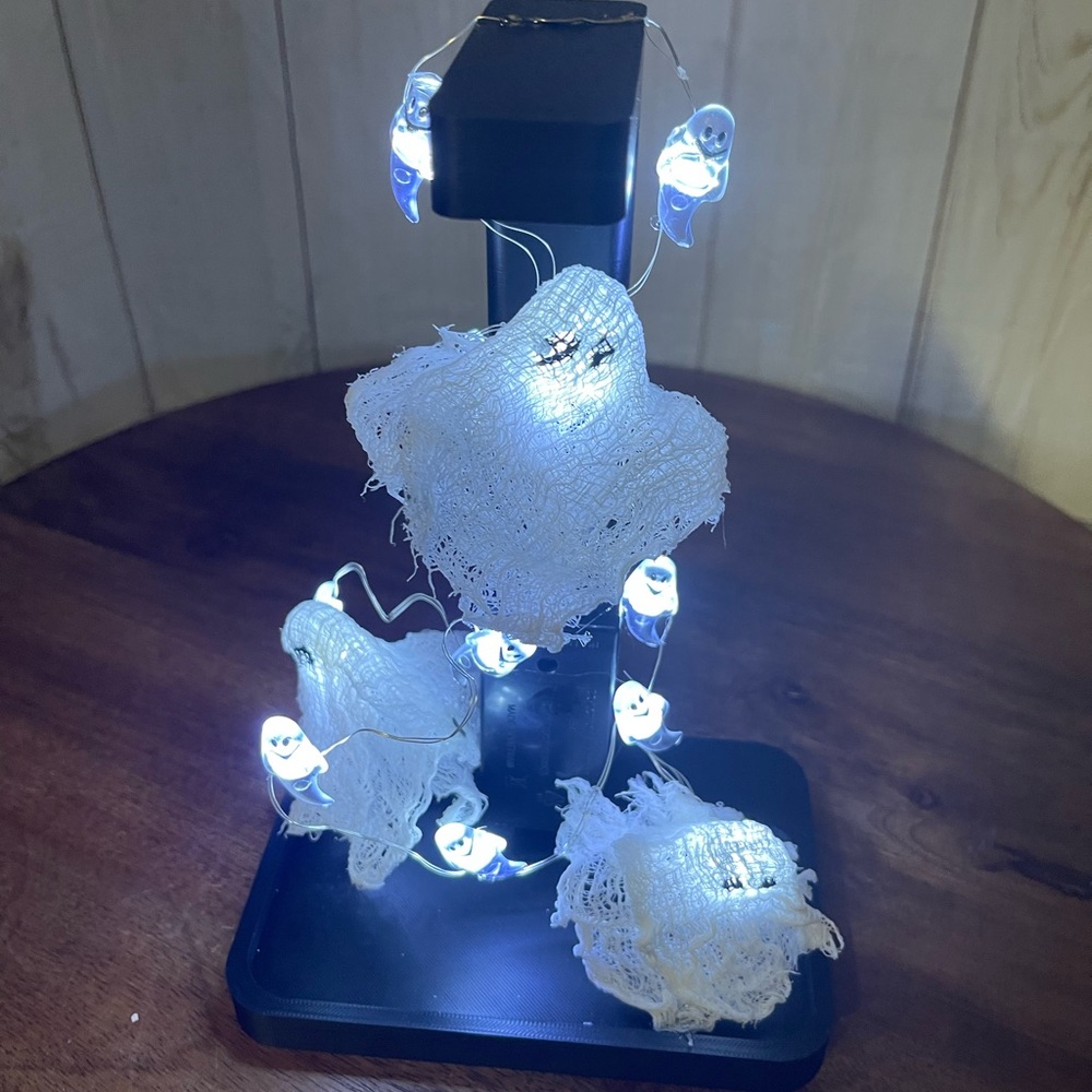 Halloween decor White Ghost String Lights - Picture 10 of 11